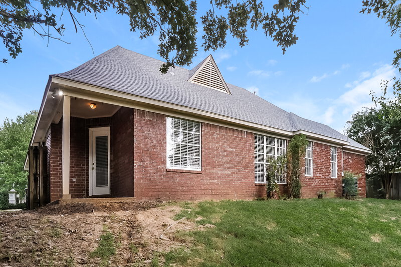 1,800/Mo, 25 Oakland Woods Cv Oakland, TN 38060 Rear View