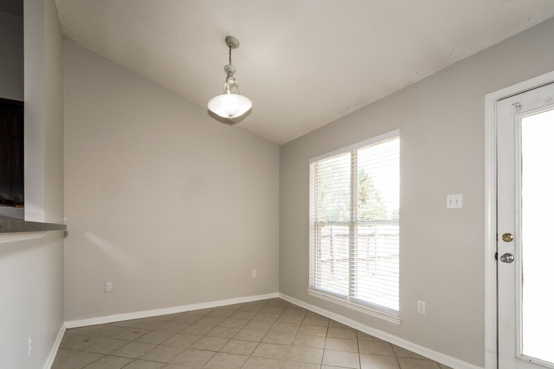 2,310/Mo, 5378 Russell Dr Southaven, MS 38671 Dining Room View