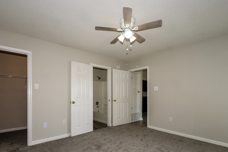 2,310/Mo, 5378 Russell Dr Southaven, MS 38671 Main Bedroom View 2