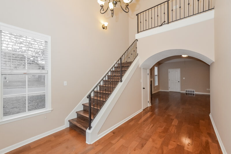 2,215/Mo, 12330 Strong Heart Trl Arlington, TN 38002 Foyer View