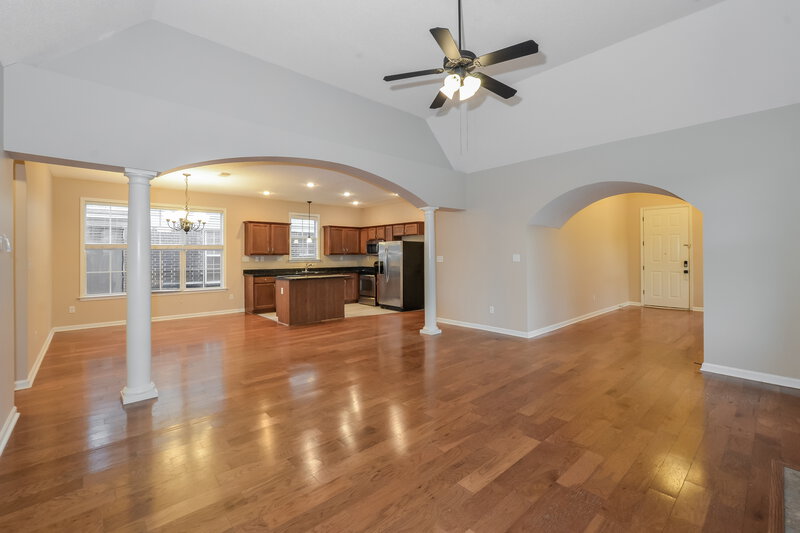 2,215/Mo, 12330 Strong Heart Trl Arlington, TN 38002 Living Room View 2