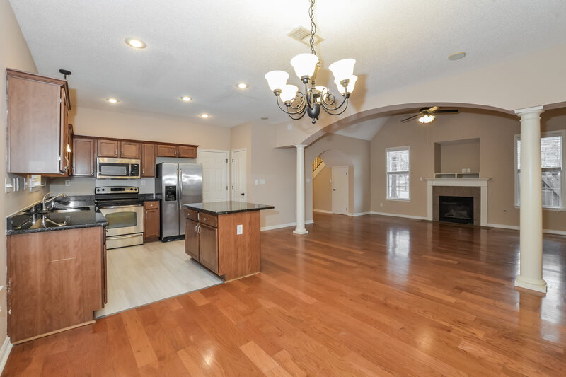 2,215/Mo, 12330 Strong Heart Trl Arlington, TN 38002 Dining Room View 2