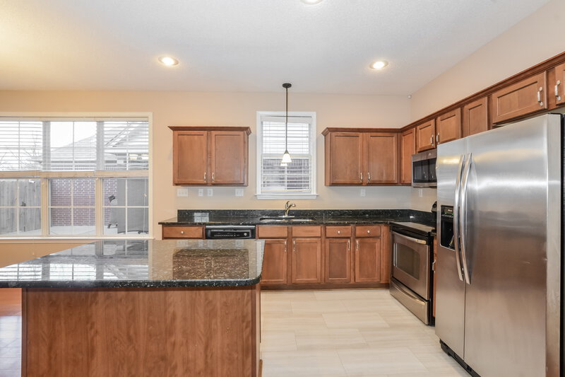 2,215/Mo, 12330 Strong Heart Trl Arlington, TN 38002 Kitchen View