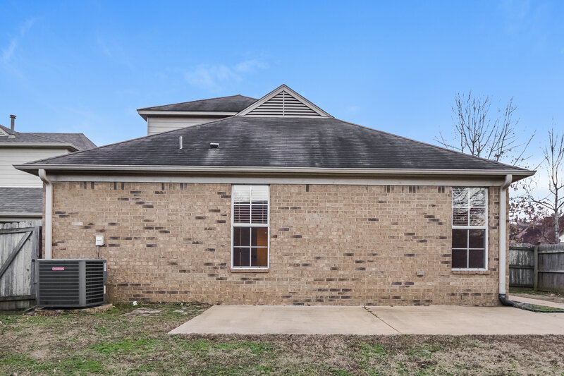 2,215/Mo, 12330 Strong Heart Trl Arlington, TN 38002 Rear View