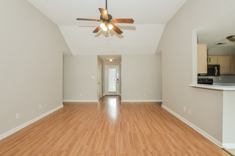 1,775/Mo, 6967 Naples Dr Cordova, TN 38018 Living Room View 3