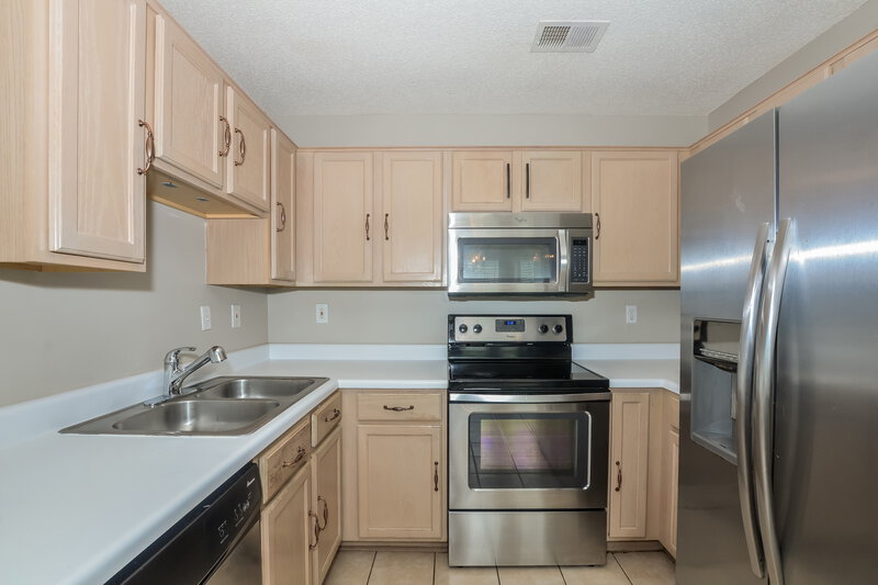 1,775/Mo, 6967 Naples Dr Cordova, TN 38018 Kitchen View 3
