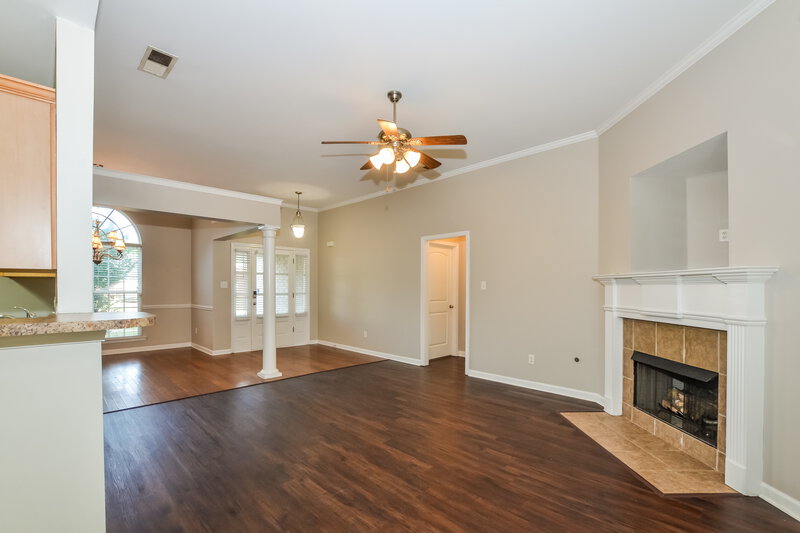 1,925/Mo, 5837 Stonewall Dr Olive Branch, MS 38654 Living Room View 2