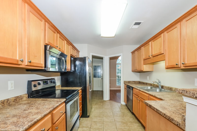 1,925/Mo, 5837 Stonewall Dr Olive Branch, MS 38654 Kitchen View