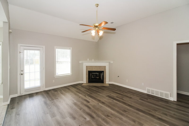 2,065/Mo, 8231 Wesley Woods Cir Cordova, TN 38016 Living Room View