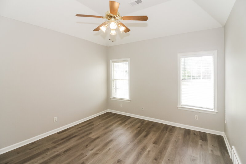 2,065/Mo, 8231 Wesley Woods Cir Cordova, TN 38016 Main Bedroom View 2