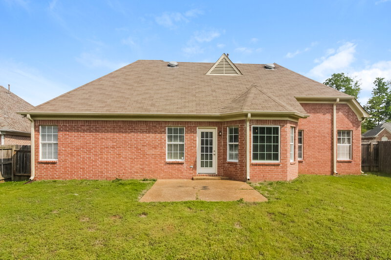 2,065/Mo, 8231 Wesley Woods Cir Cordova, TN 38016 Rear View