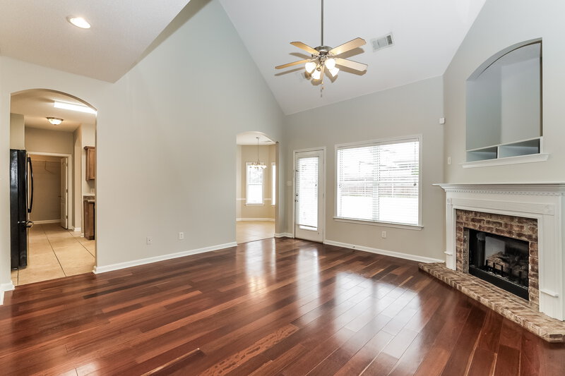 2,360/Mo, 10221 Carly Dr Lakeland, TN 38002 Living Room View