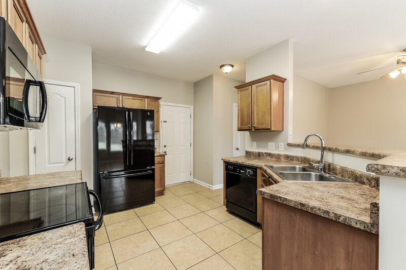 2,360/Mo, 10221 Carly Dr Lakeland, TN 38002 Kitchen View 2