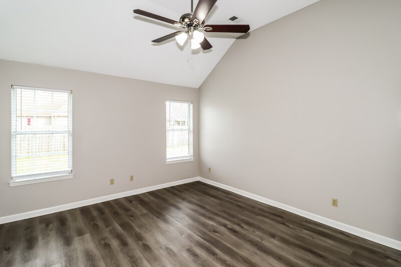 1,815/Mo, 4237 Ravenwood Park W Horn Lake, MS 38637 Main Bedroom View 2