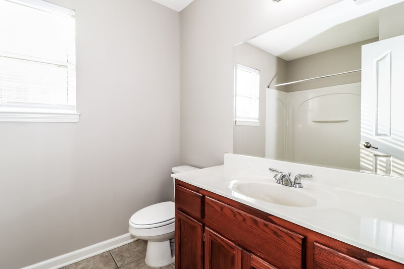 1,815/Mo, 4237 Ravenwood Park W Horn Lake, MS 38637 Bathroom View