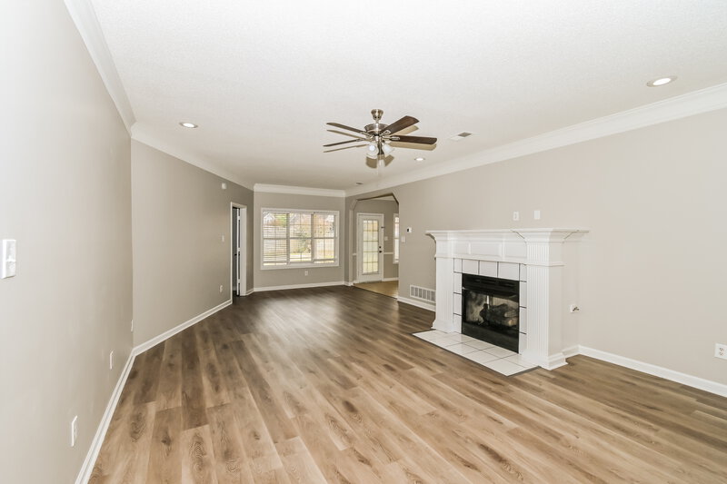 2,195/Mo, 7170 Arcastle Loop W Southaven, MS 38671 Living Room View