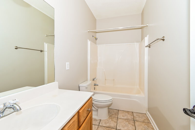 2,195/Mo, 7170 Arcastle Loop W Southaven, MS 38671 Bathroom View