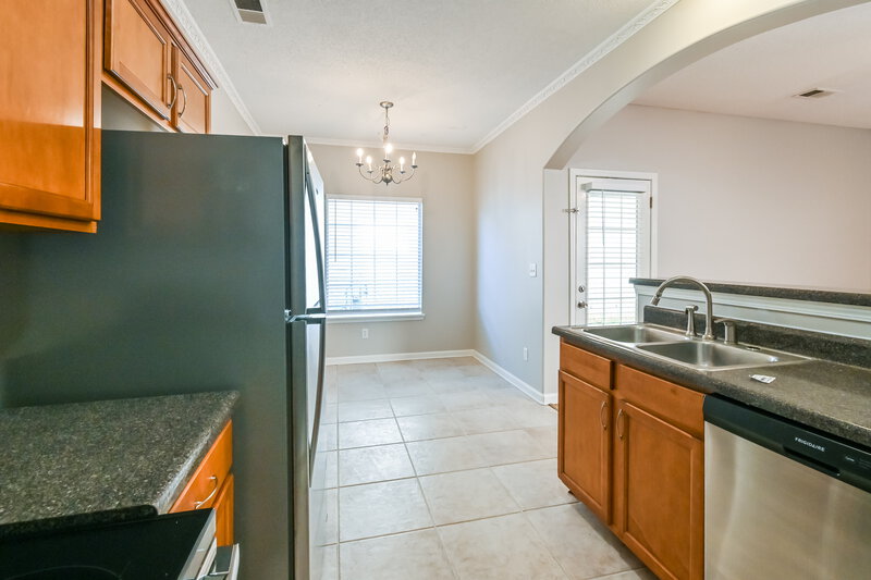 1,695/Mo, 10186 Sorrento Pl Cordova, TN 38018 Kitchen View 3
