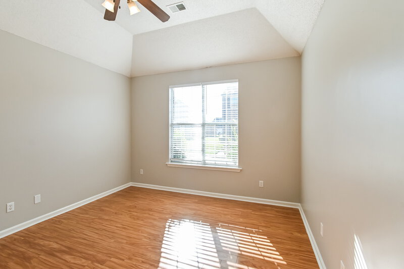 1,695/Mo, 10186 Sorrento Pl Cordova, TN 38018 Main Bedroom View