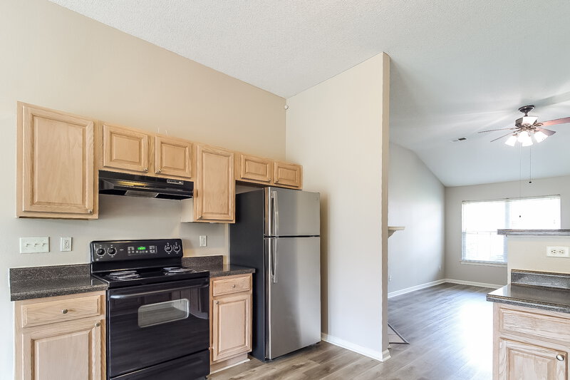 2,630/Mo, 70 Oakland Woods Cv Oakland, TN 38060 Kitchen View 2