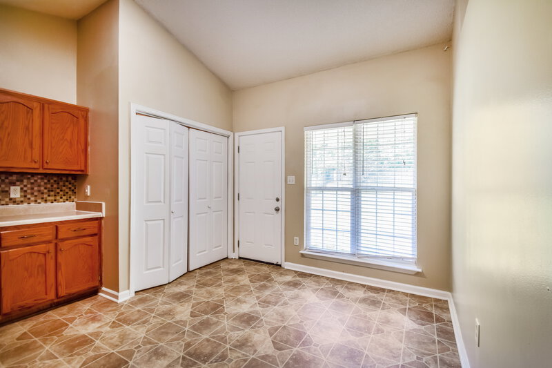 1,765/Mo, 8035 Park Pike Dr Southaven, MS 38671 Kitchen View