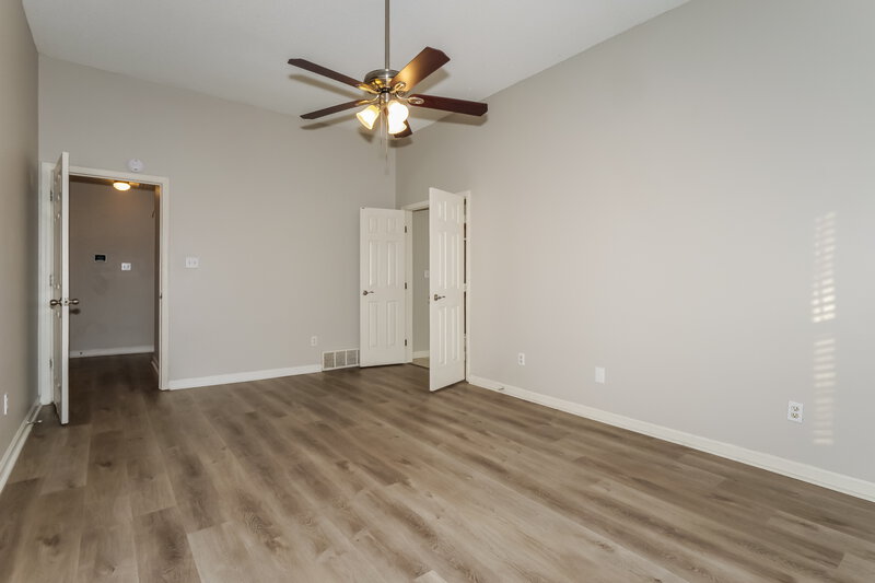 2,095/Mo, 7643 Shadow Hills Dr Arlington, TN 38002 Main Bedroom View