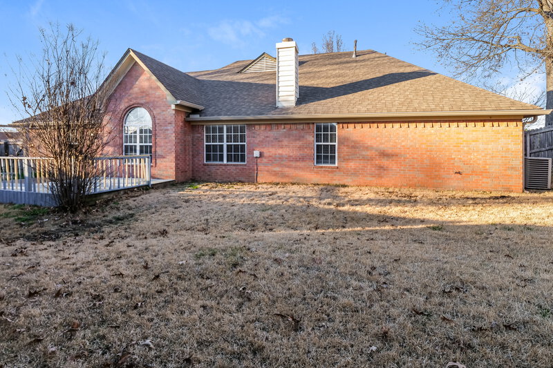 2,095/Mo, 7643 Shadow Hills Dr Arlington, TN 38002 Rear View