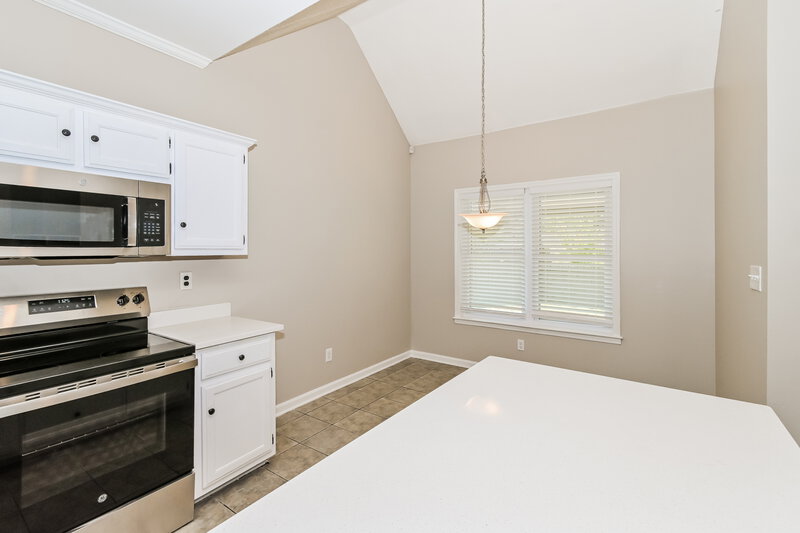 1,930/Mo, 1325 Pendulum Dr N Hernando, MS 38632 Kitchen View