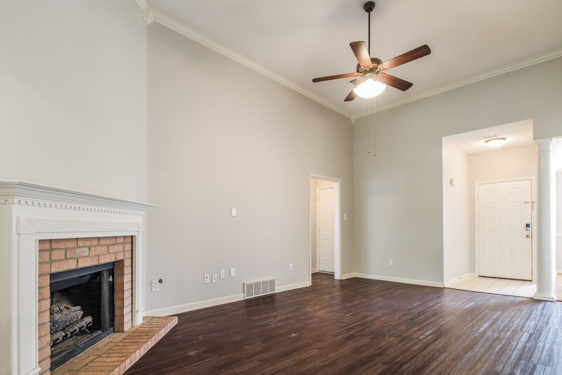 2,740/Mo, 6316 Fairway Wood Cv Bartlett, TN 38135 Living Room View 2