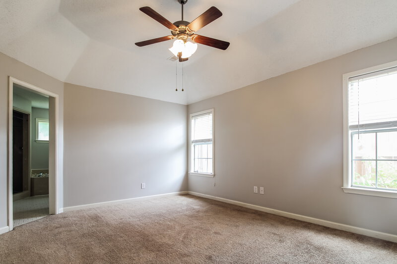 2,740/Mo, 6316 Fairway Wood Cv Bartlett, TN 38135 Main Bedroom View