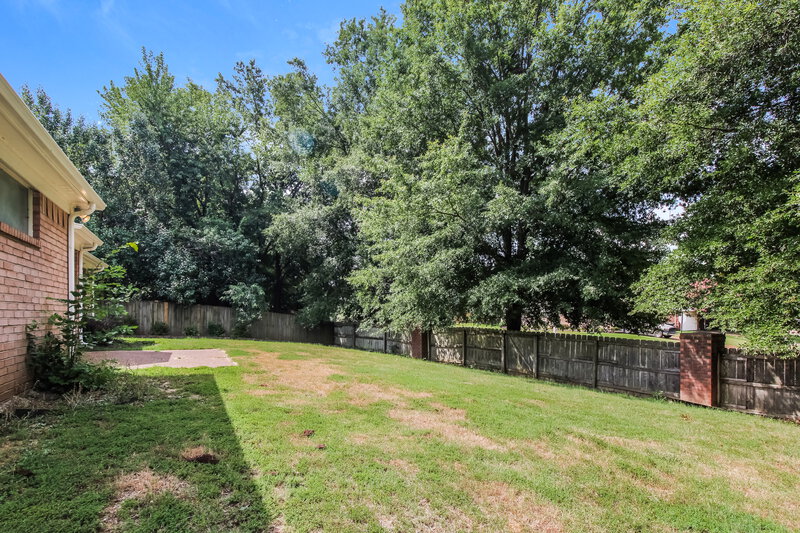 2,740/Mo, 6316 Fairway Wood Cv Bartlett, TN 38135 Rear View