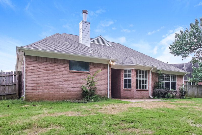 2,740/Mo, 6316 Fairway Wood Cv Bartlett, TN 38135 Rear View 2