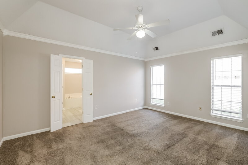 3,060/Mo, 2848 Rutherford Dr Southaven, MS 38672 Main Bedroom View 2
