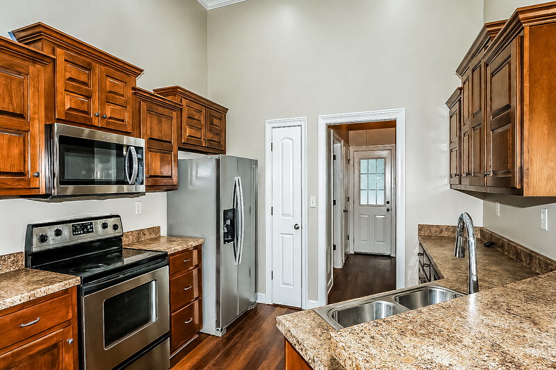 2,220/Mo, 4378 Bloombury St Southaven, MS 38672 Kitchen View
