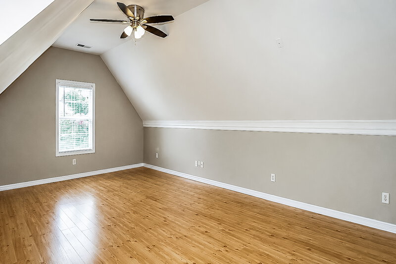 2,220/Mo, 4378 Bloombury St Southaven, MS 38672 Bonus Room View