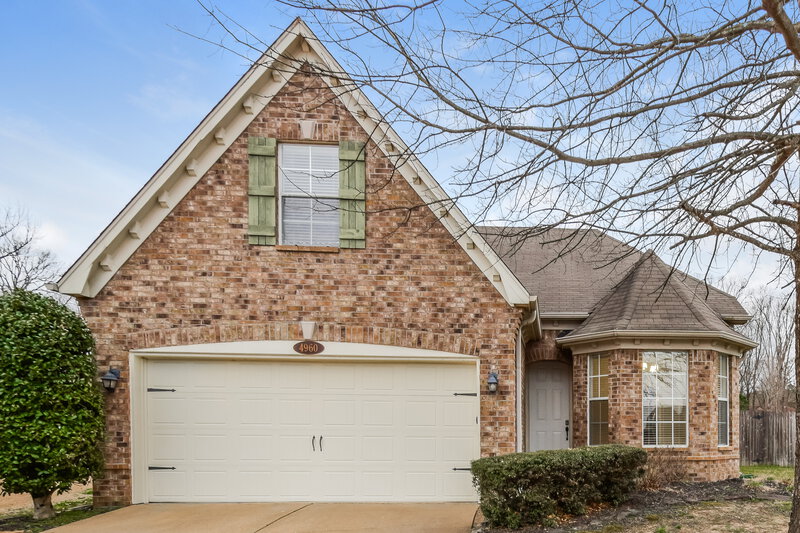 2,305/Mo, 4960 Bending Creek Cv Arlington, TN 38002 Front View