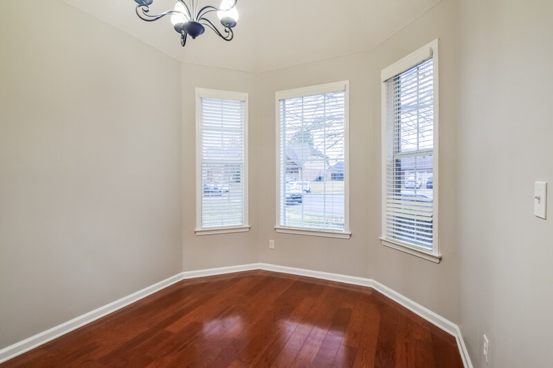 2,305/Mo, 4960 Bending Creek Cv Arlington, TN 38002 Dining Room View