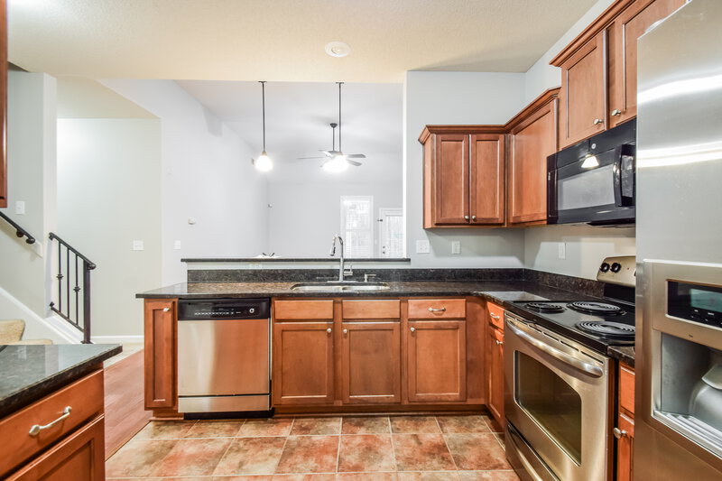 2,305/Mo, 4960 Bending Creek Cv Arlington, TN 38002 Kitchen View