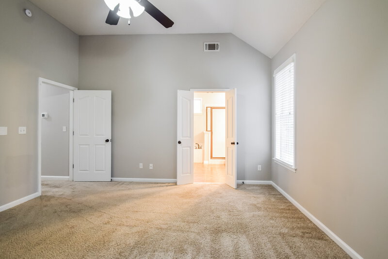 2,305/Mo, 4960 Bending Creek Cv Arlington, TN 38002 Main Bedroom View 2