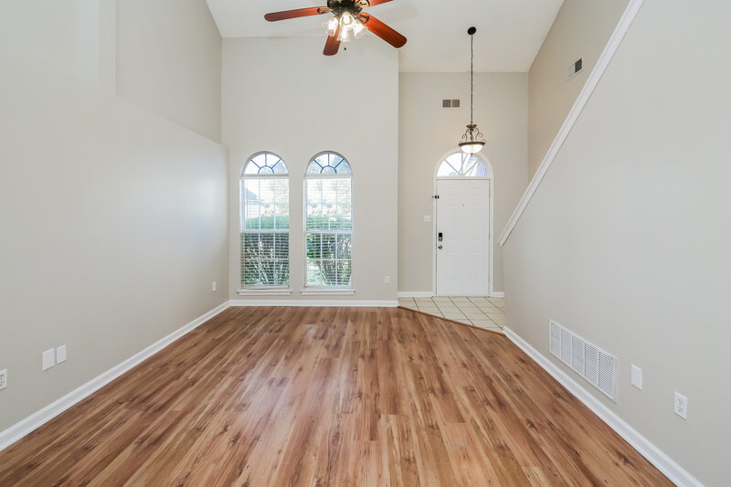 1,885/Mo, 9823 Dogwood Ct E Olive Branch, MS 38654 Living Room View