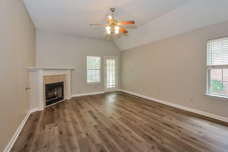 1,695/Mo, 8408 Cross Point Dr Olive Branch, MS 38654 Living Room View