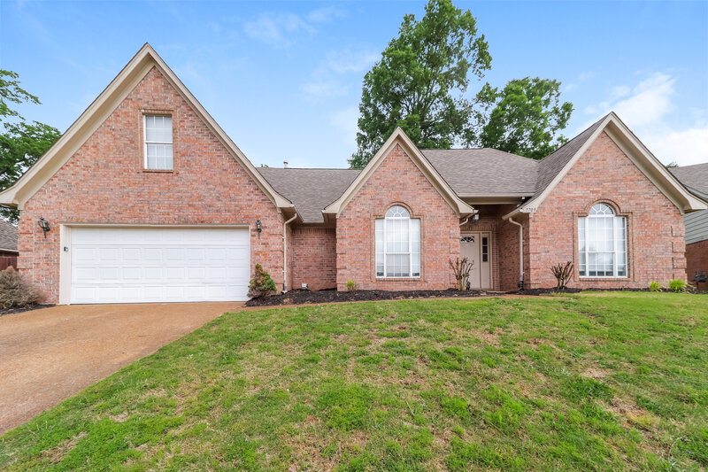 1,925/Mo, 7708 Shadow View Cv Arlington, TN 38002 External View