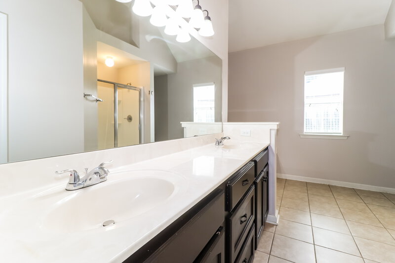 2,165/Mo, 9149 Billy Pat Dr Olive Branch, MS 38654 Main Bathroom View