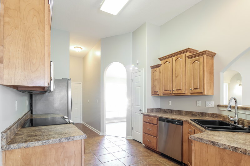 2,175/Mo, 8785 Oak Grove Blvd Olive Branch, MS 38654 Kitchen View 2