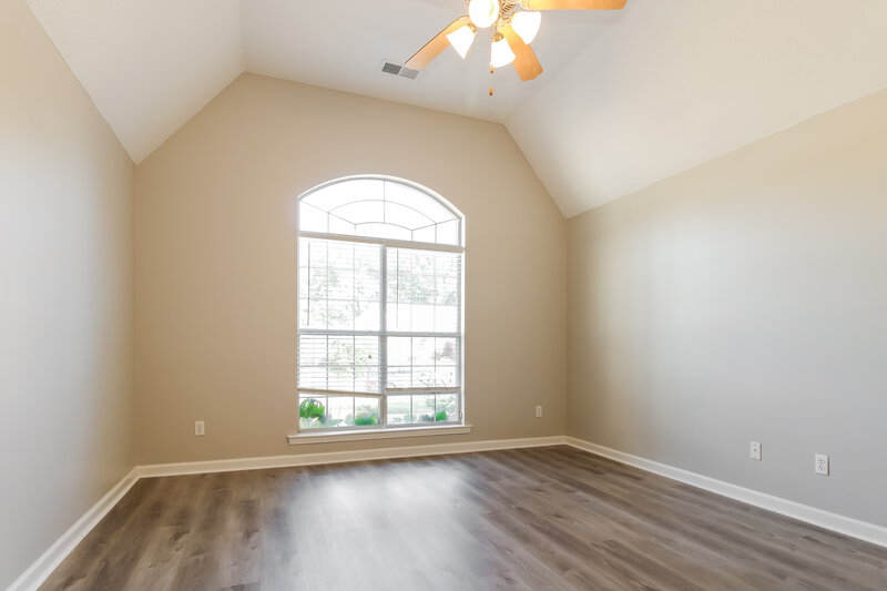 2,175/Mo, 8785 Oak Grove Blvd Olive Branch, MS 38654 Main Bedroom View