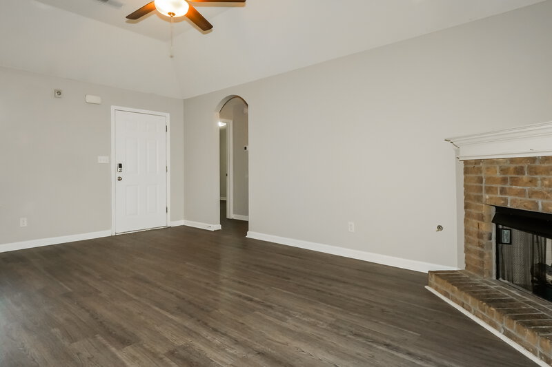 1,710/Mo, 1481 Lawson Dr Cordova, TN 38016 Living Room View 2