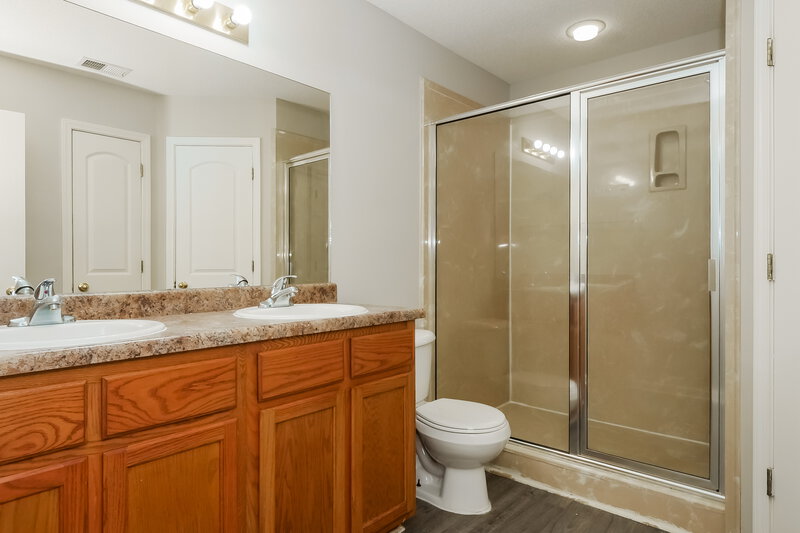 1,710/Mo, 1481 Lawson Dr Cordova, TN 38016 Main Bathroom View