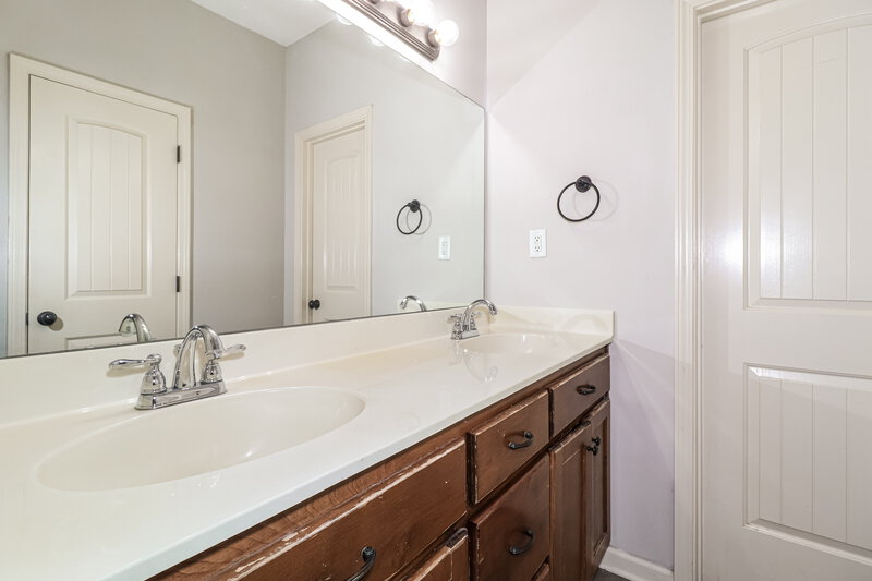 1,835/Mo, 4260 Markston Dr Southaven, MS 38672 Main Bathroom View