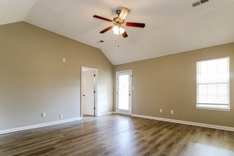 2,045/Mo, 8124 Inverness Cv Southaven, MS 38672 Main Bedroom View