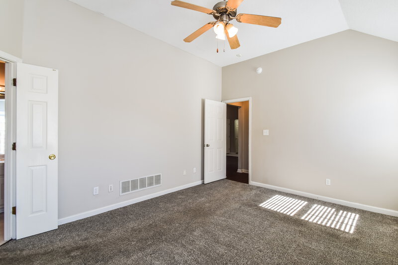 1,755/Mo, 8363 Cross Point Dr Olive Branch, MS 38654 Main Bedroom View